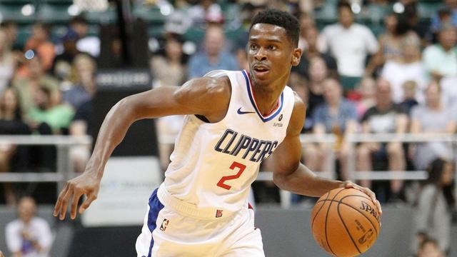 前锋之间的 前锋之间的